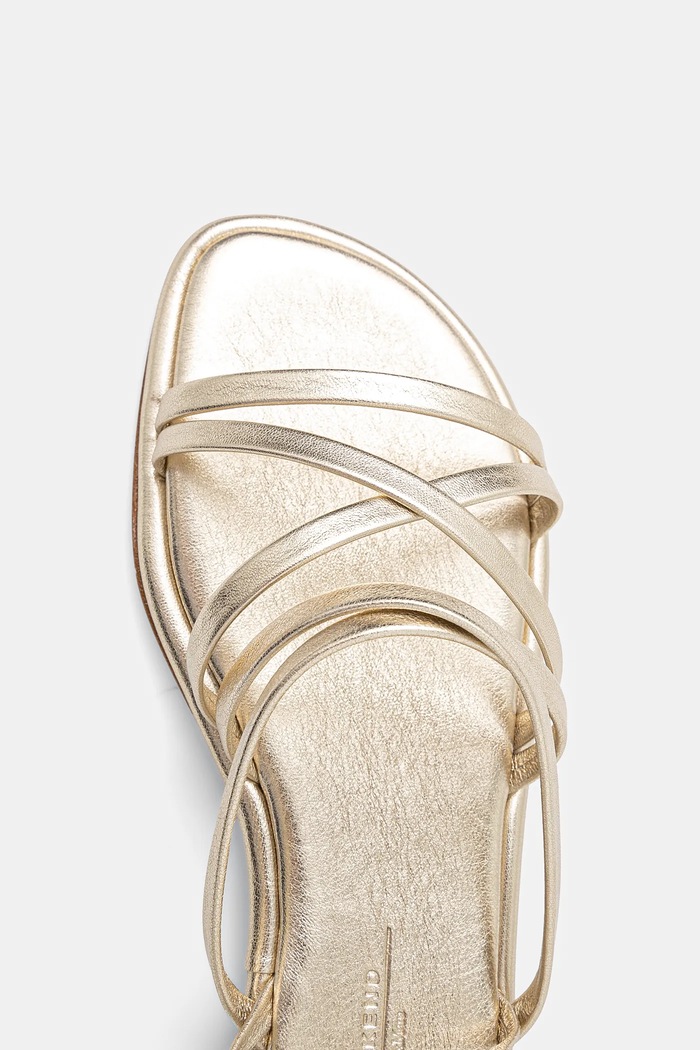 Cipők Weekend Max Mara bőr szandál FIABE 2515521095600.GOLD arany