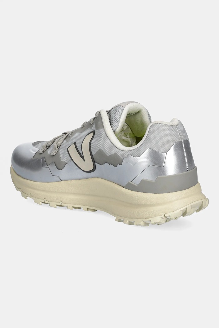 Shoes Veja sneakers Fitz Roy Light FT2320588A silver