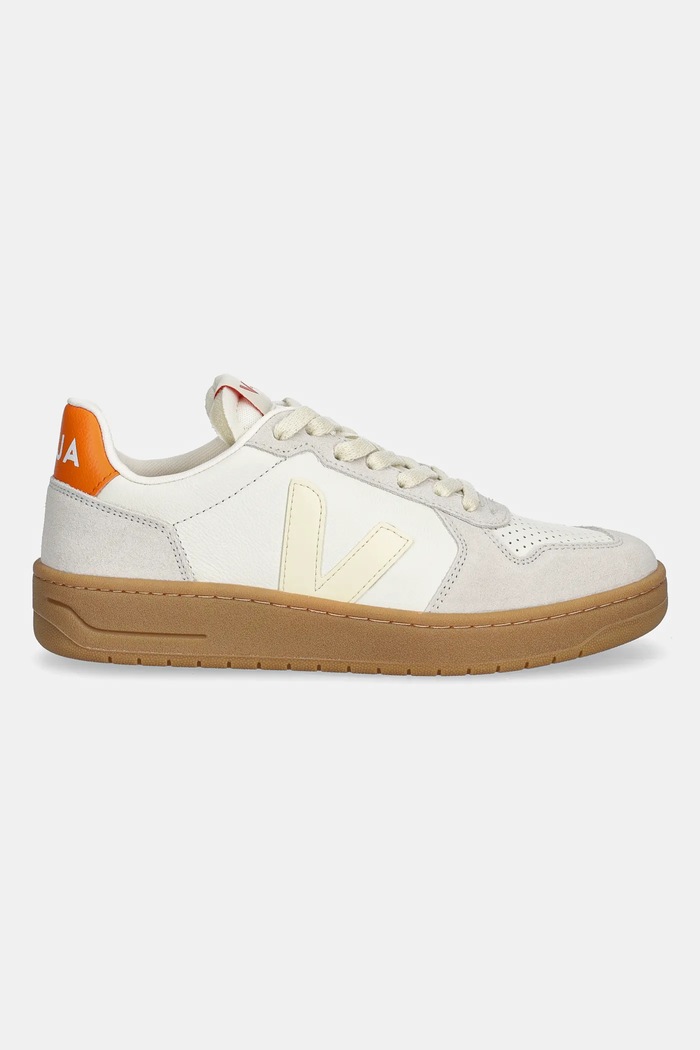 Usnjene superge Veja V-82 VE3320758A bež SS25