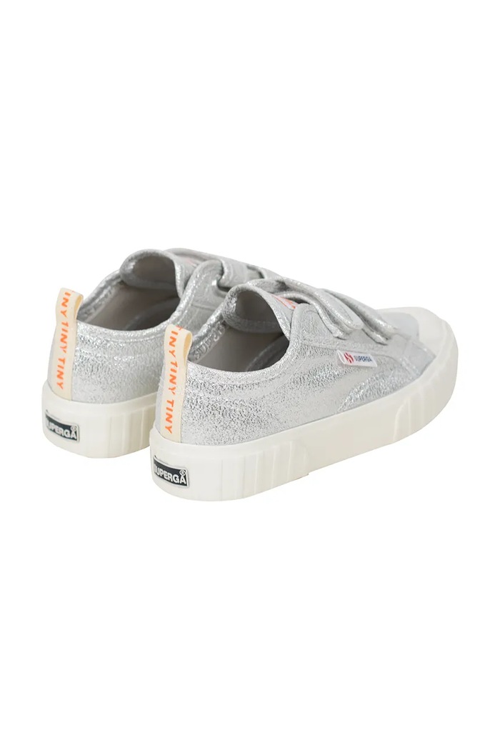 DÍVKA Dětské tenisky Tinycottons METALLIC SNEAKERS X SUPERGA SS25.911 stříbrná