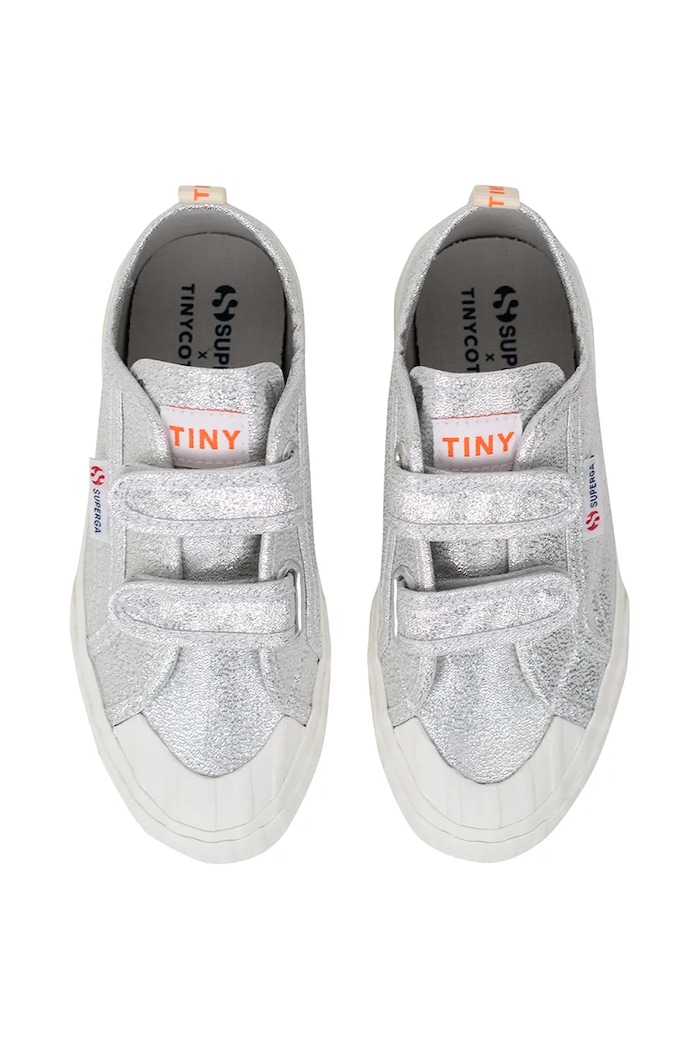 Dětské tenisky Tinycottons METALLIC SNEAKERS X SUPERGA stříbrná SS25.911