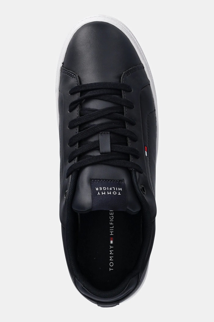 Tommy Hilfiger sneakersy skórzane ICON COURT LTH FLAG ESS granatowy FM0FM05317