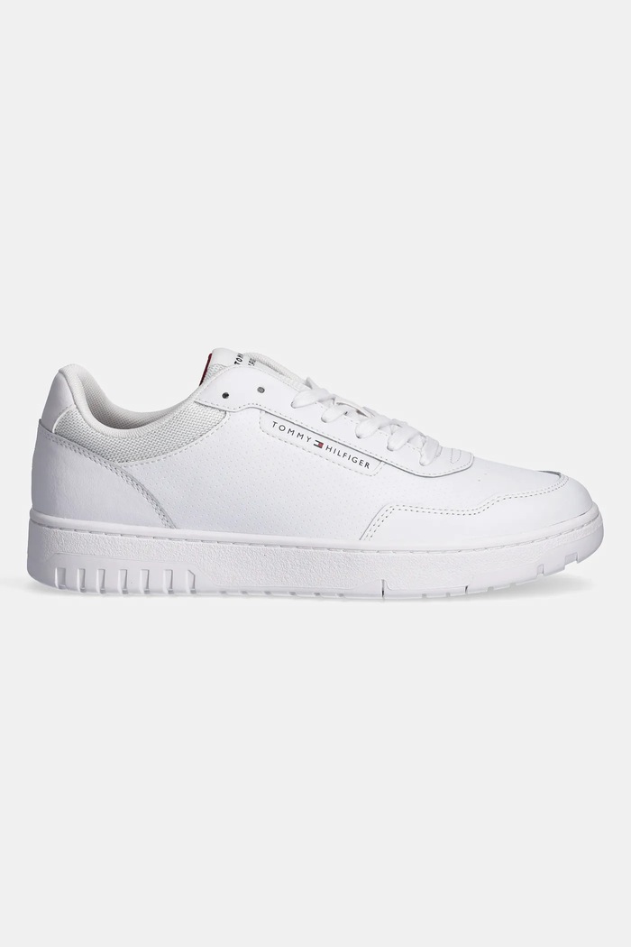 Sneakers boty Tommy Hilfiger TH BASKET CORE LTH PINPERF FM0FM05466 bílá SS25