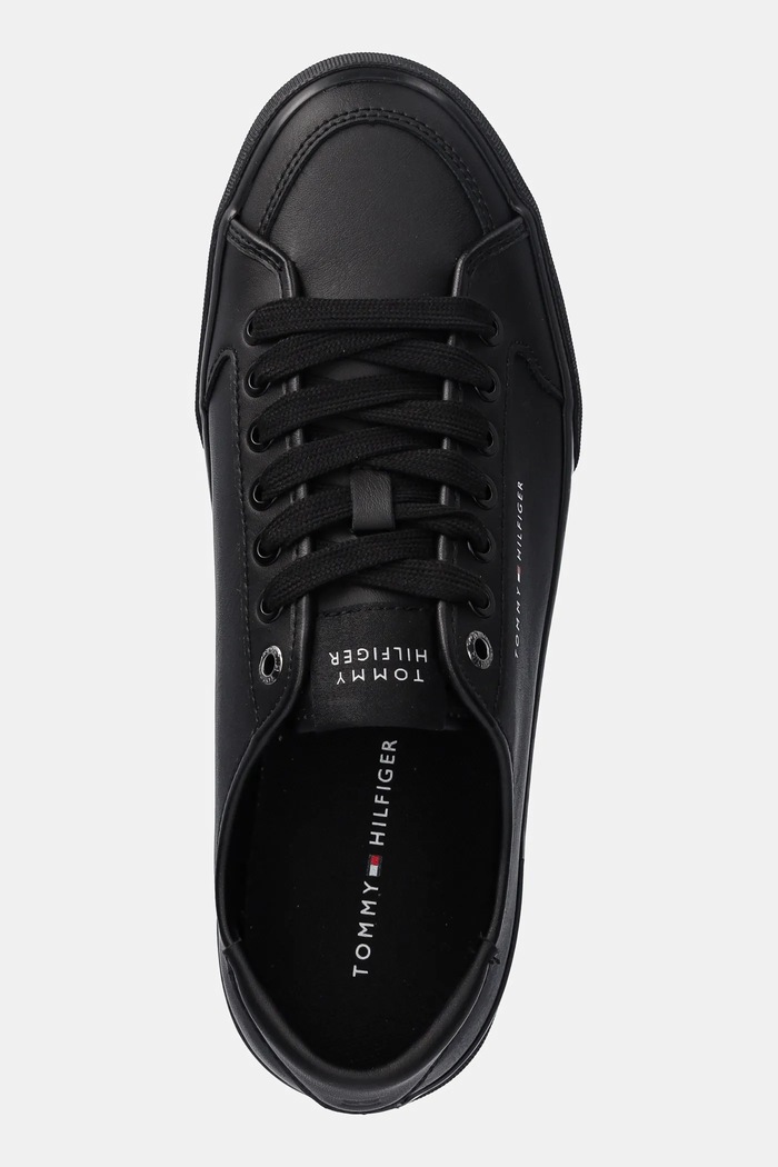 Kožené sneakers boty Tommy Hilfiger CORE CORPORATE VULC LEATHER černá FM0FM05399
