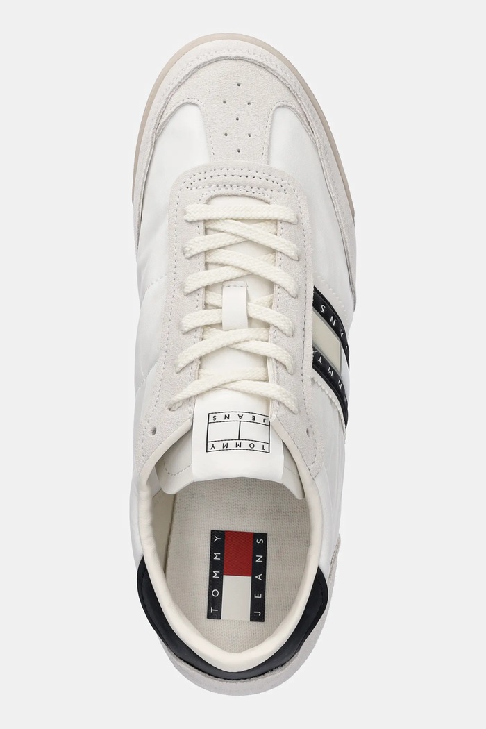 Маратонки Tommy Jeans RETRO RUNNER CLEATED бял EM0EM01527
