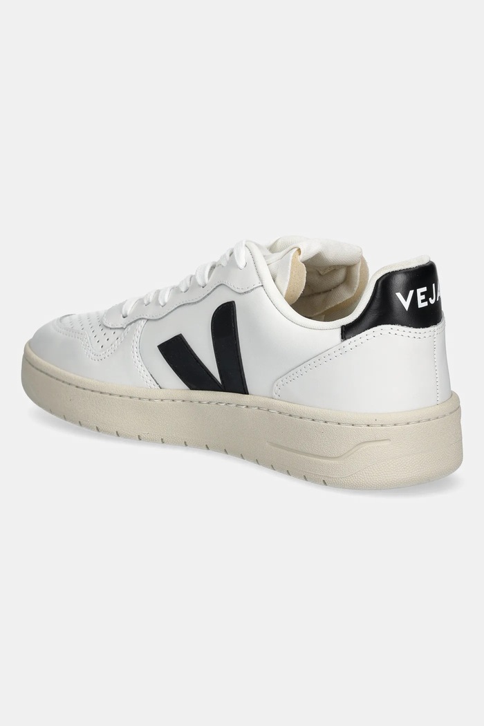 Shoes Veja leather sneakers VI0220738B V-10 LEATHER VI0220738B white