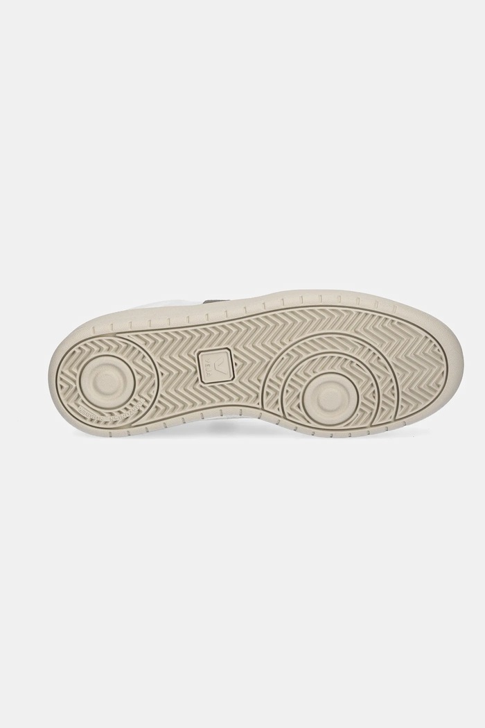 Sneakers Veja V-90 VD1720484B λευκό