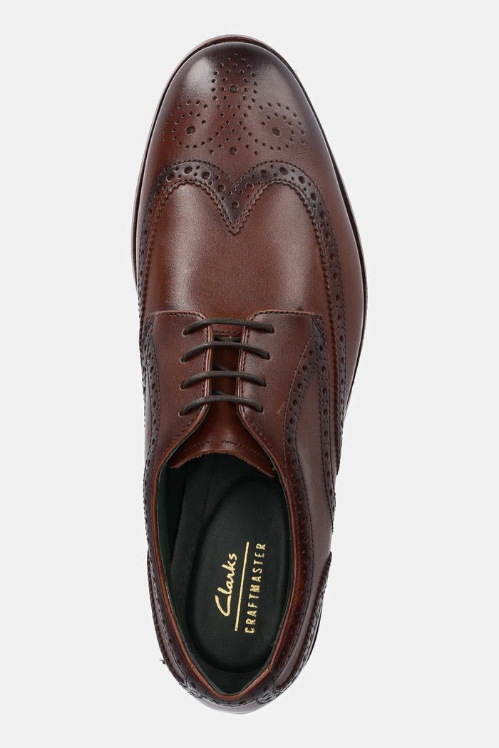 Δερμάτινα κλειστά παπούτσια Clarks Originals CraftJames Tip καφέ 26178563