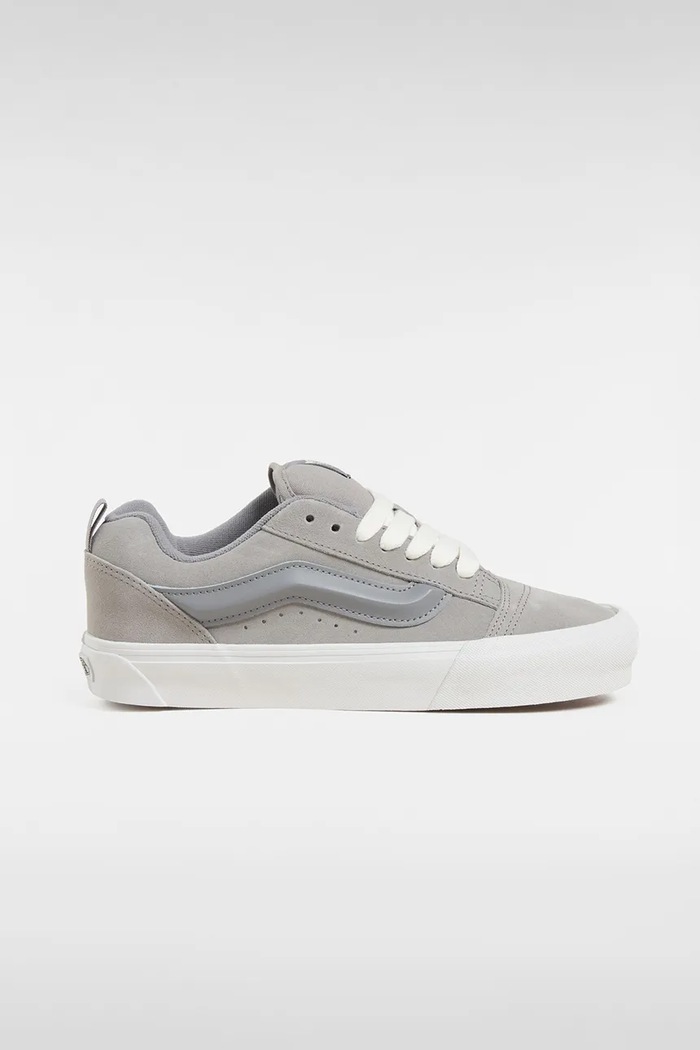 Semišové tenisky Vans Knu Skool plochá šedá VN000D6CBXC1