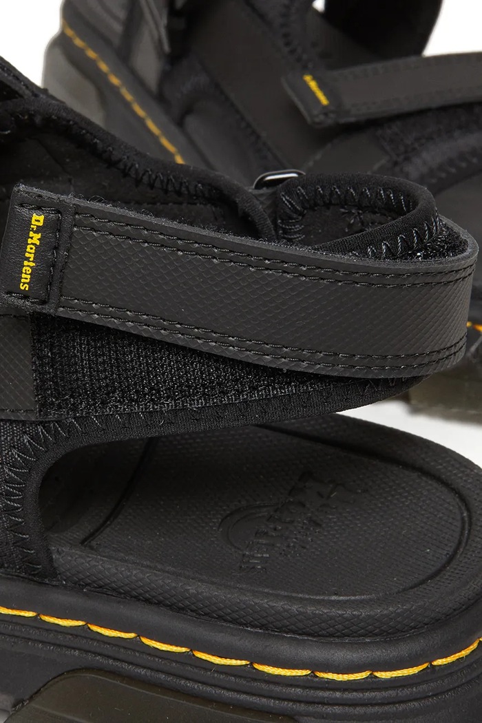 Dr. Martens sandały Forster II czarny DM31560001