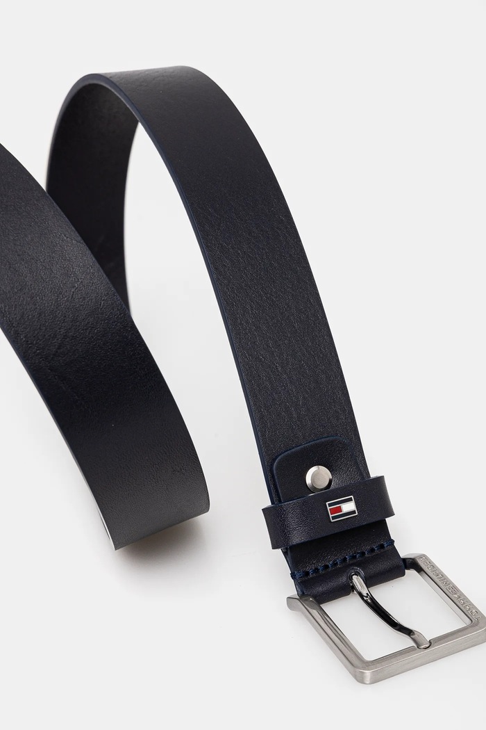 Tommy Hilfiger Δερμάτινη ζώνη Tommy Hilfiger AM0AM13020 σκούρο μπλε SS25