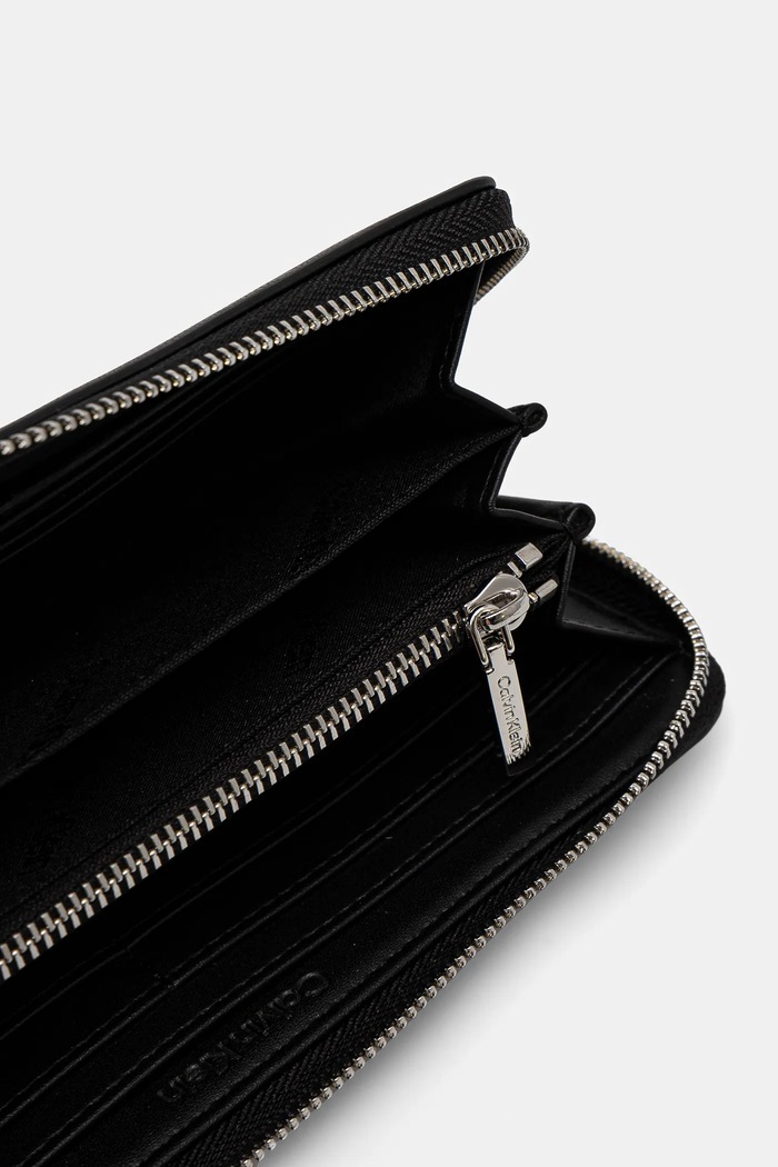 Peněženka Calvin Klein černá K60K612850