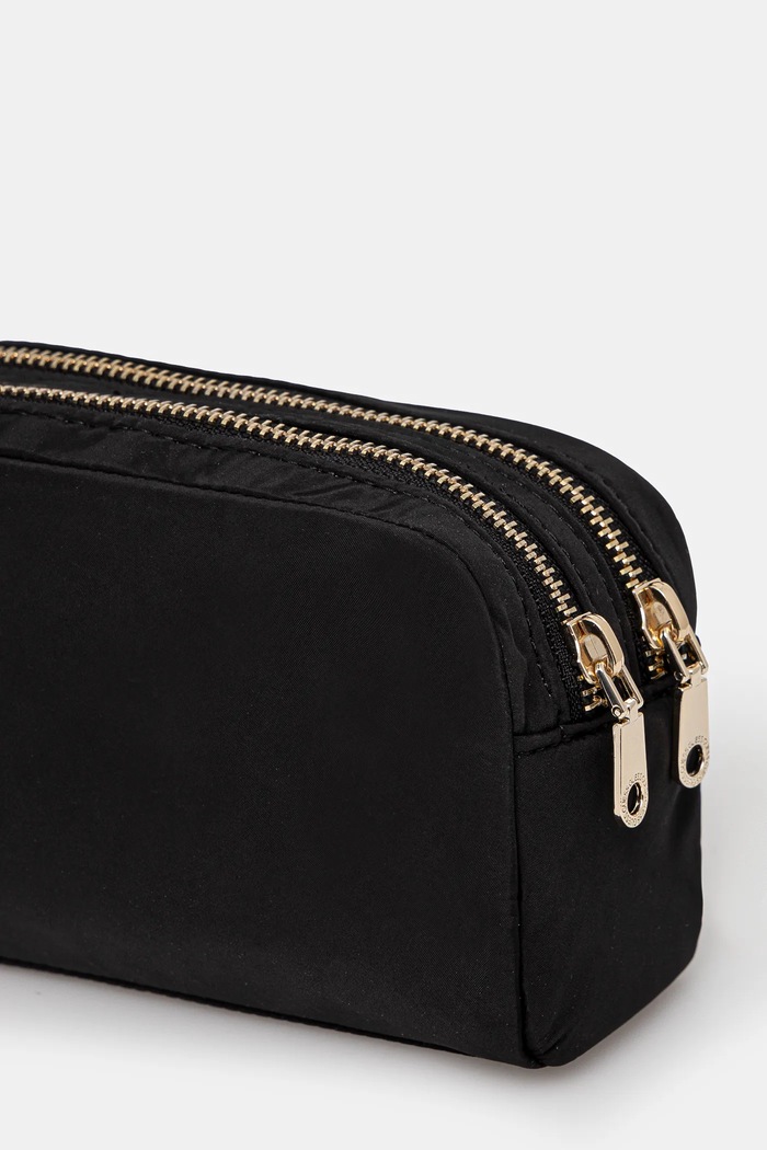 Doplňky Kosmetická taška Guess PW7510.P5173 černá