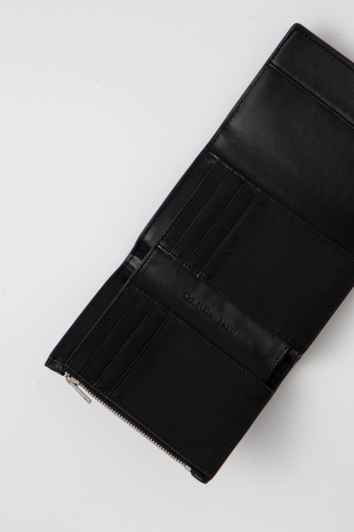 Calvin Klein Jeans Peněženka Calvin Klein Jeans LV04K1078G černá SS25
