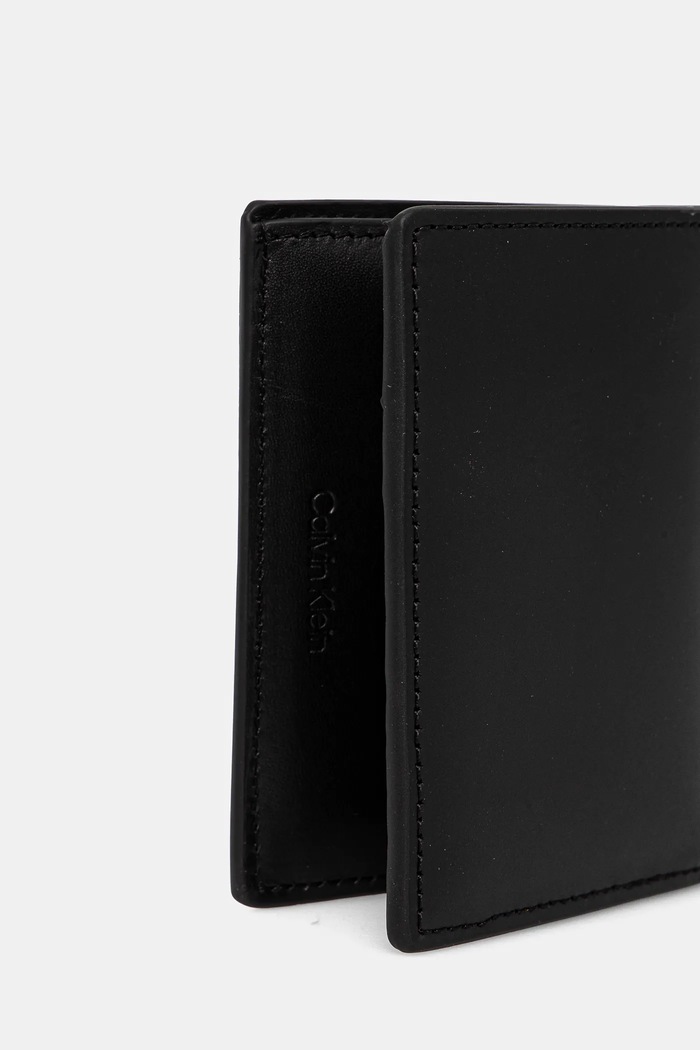Δερμάτινο πορτοφόλι Calvin Klein K50K512846 μαύρο SS25