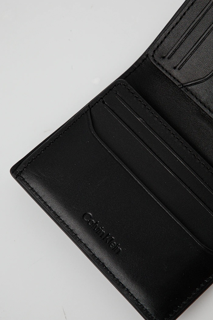 Δερμάτινο πορτοφόλι Calvin Klein K50K512921 μαύρο SS25