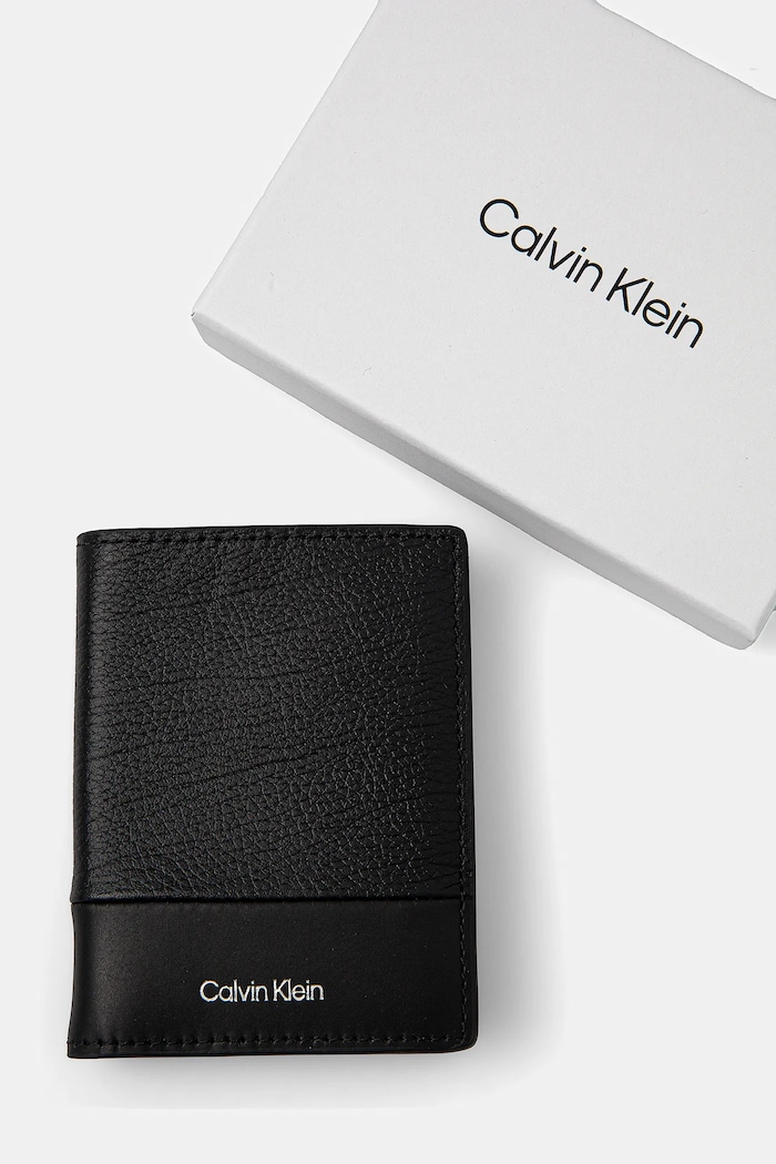 Δερμάτινο πορτοφόλι Calvin Klein μαύρο K50K512921