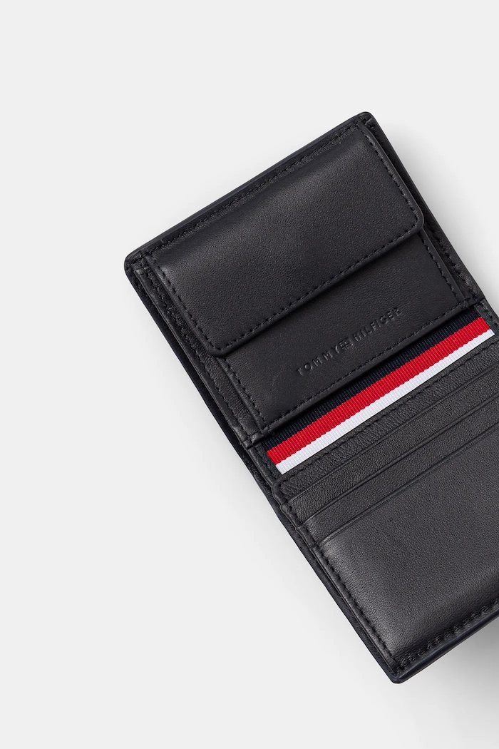 Doplňky Kožená peněženka Tommy Hilfiger AM0AM13247 námořnická modř