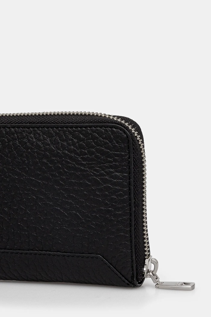 Kožená peněženka Guess BARCELLONA SMBAGR.LEA28 černá SS25