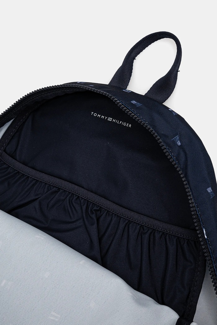 Batoh Tommy Hilfiger AU0AU01945.PPYA námořnická modř