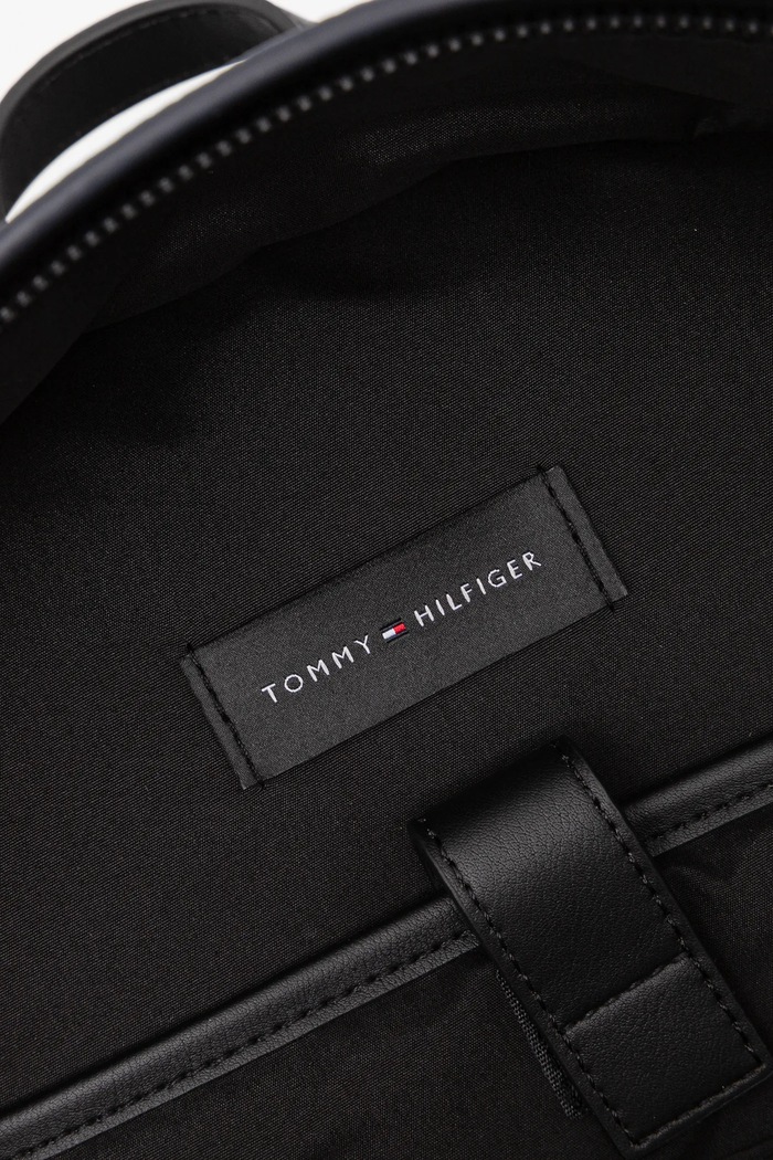 Batoh Tommy Hilfiger Tommy Hilfiger AM0AM13070 námořnická modř