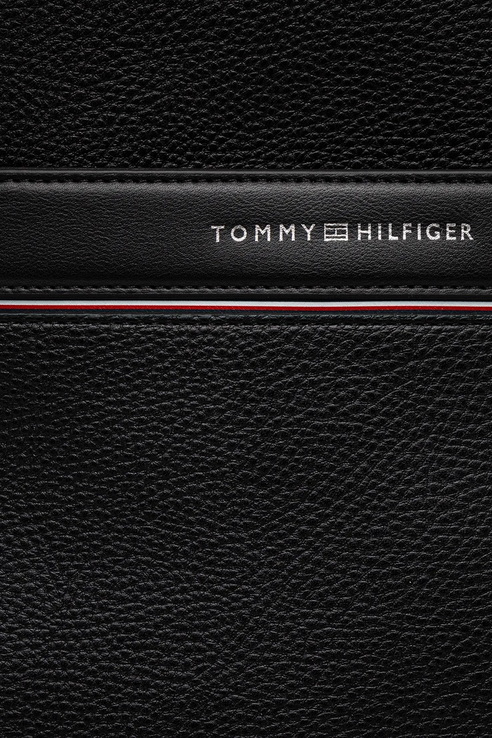 Batoh Tommy Hilfiger černá AM0AM13070