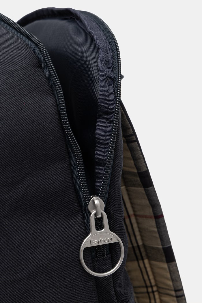 Barbour plecak miejski Cascade City Backpack granatowy UBA0735
