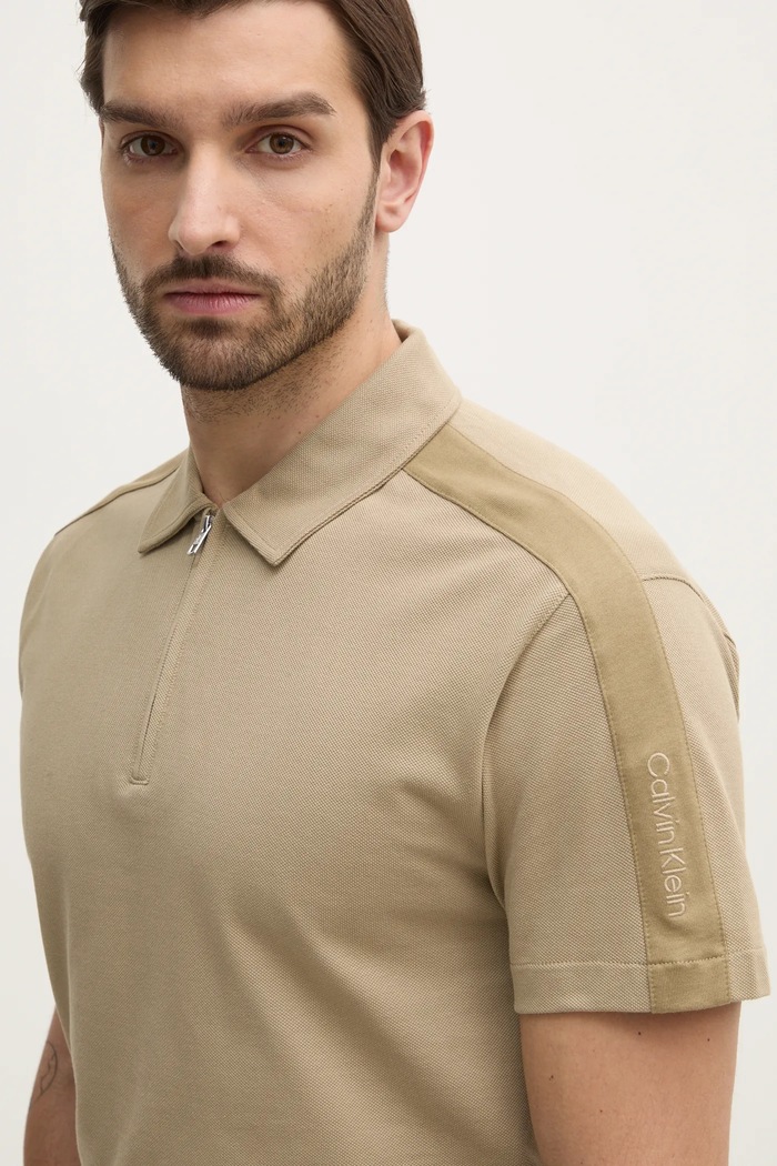 Bavlněné polo tričko Calvin Klein Jeans béžová J30J327240