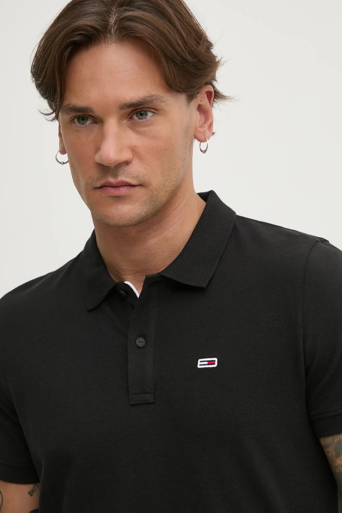 Tommy Jeans férfi pamut póló fekete DM0DM20676