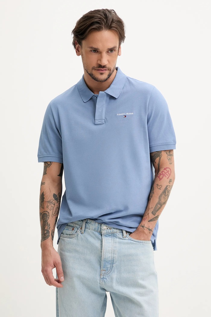 Pamučna polo majica Tommy Jeans Planet friendly plava DM0DM20914