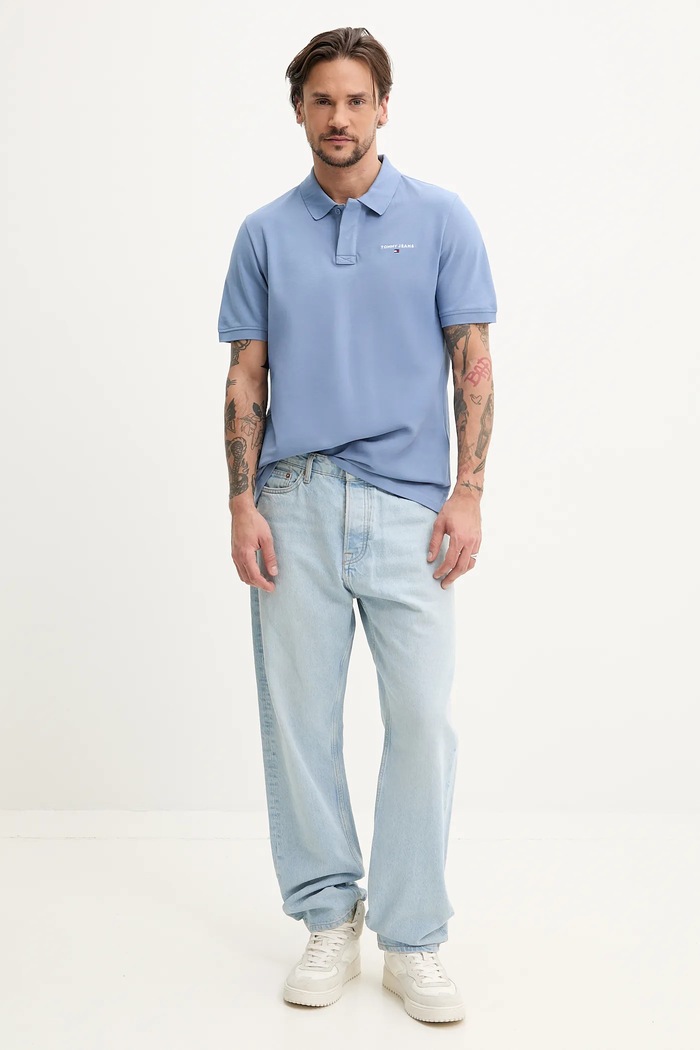 Pamučna polo majica Tommy Jeans DM0DM20914 plava SS25