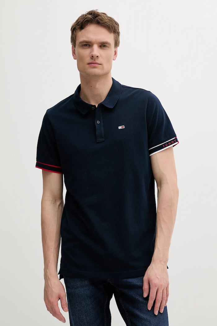 Pamučna polo majica Tommy Jeans sitni uzorak mornarsko plava DM0DM21306