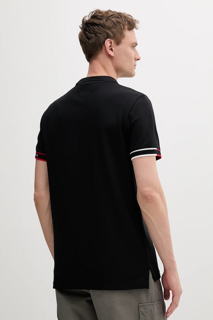 Pamučna polo majica Tommy Jeans DM0DM21306 crna SS25