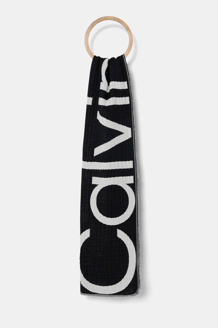 Памучен шал Calvin Klein памук черен K60K612879