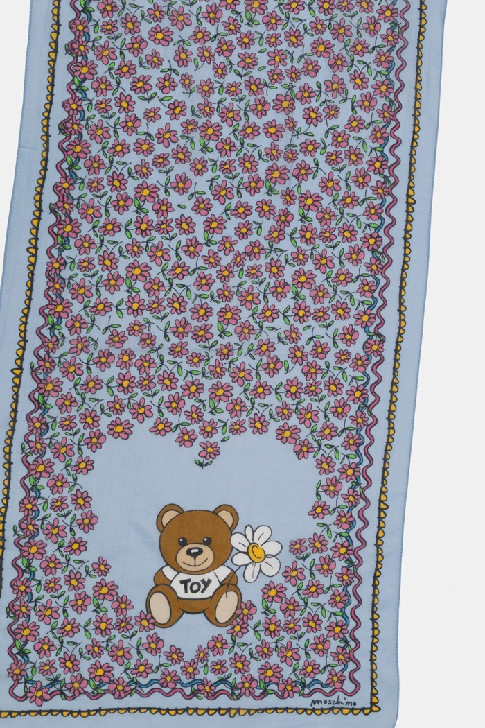 Šála ze směsi hedvábí Moschino 45 x 150 cm M3251.3322 modrá SS25