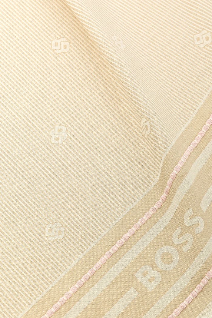 Памучен шал BOSS 50539442 бежов SS25