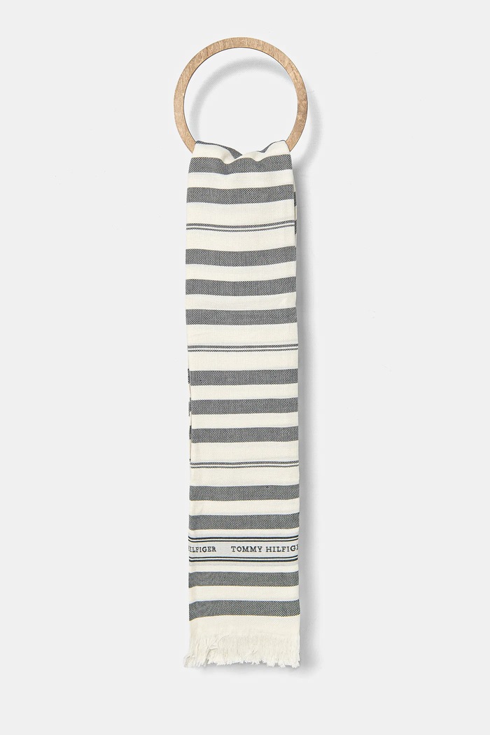 Šatka s prímesou ľanu Tommy Hilfiger látka tmavomodrá AW0AW17147