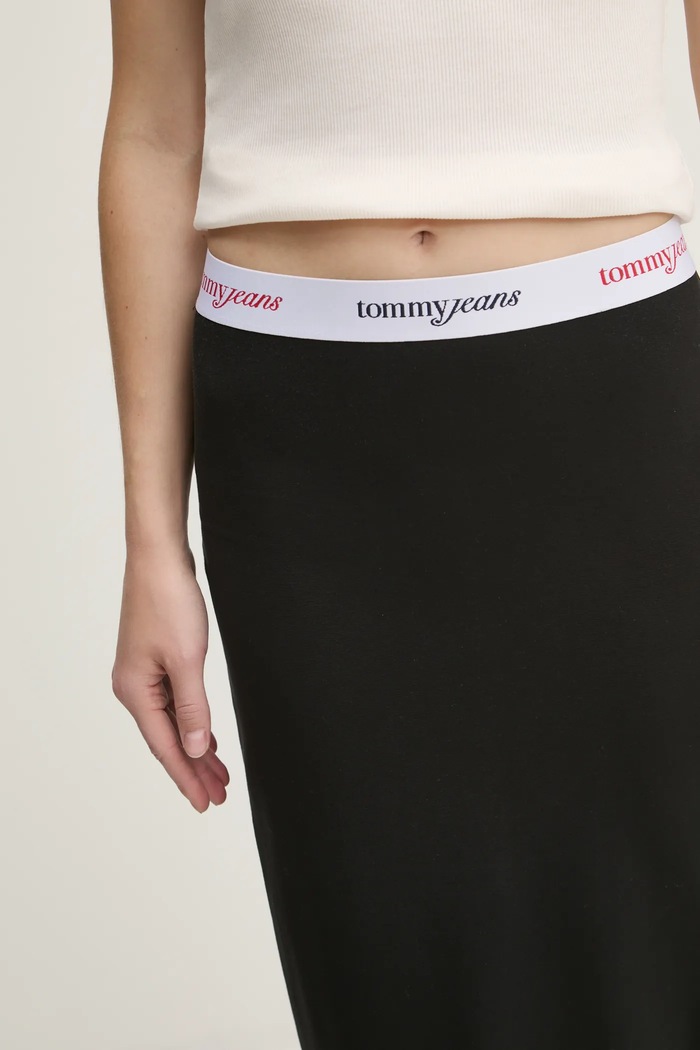 Tommy Jeans szoknya fekete DW0DW19365