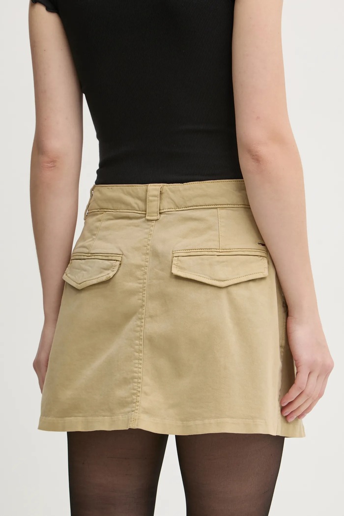 Oblačila Jeans krilo Tommy Jeans DW0DW19366 zelena