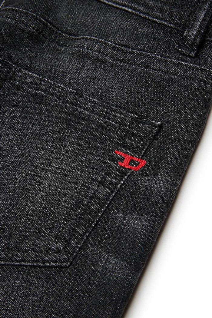 Otroške kavbojke Diesel 2020 D-VIKER-J TROUSERS črna J00809