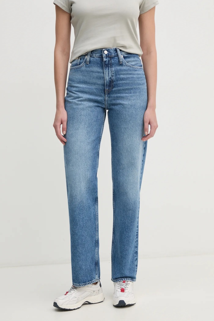 Kavbojke Calvin Klein Jeans Prijazno od planeta modra J20J225003