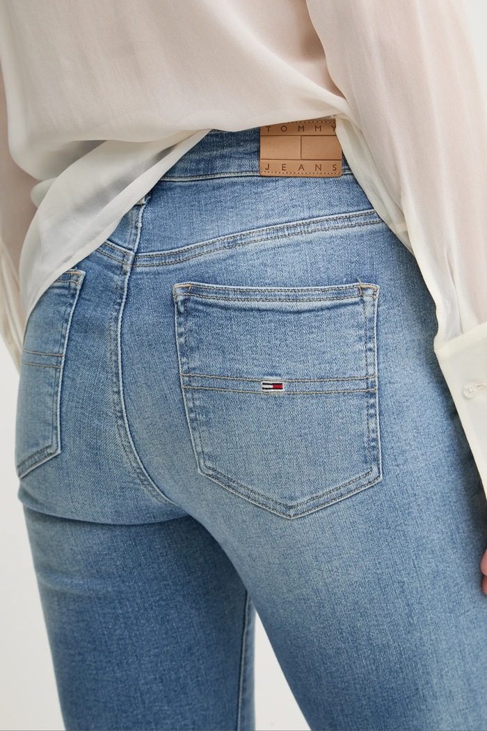 Tommy Jeans jeansy niebieski DW0DW20218