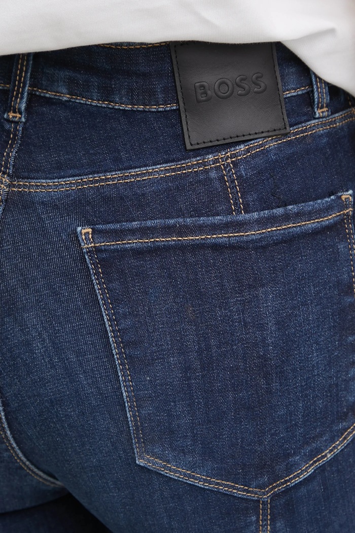 BOSS Orange jeansy granatowy 50529960