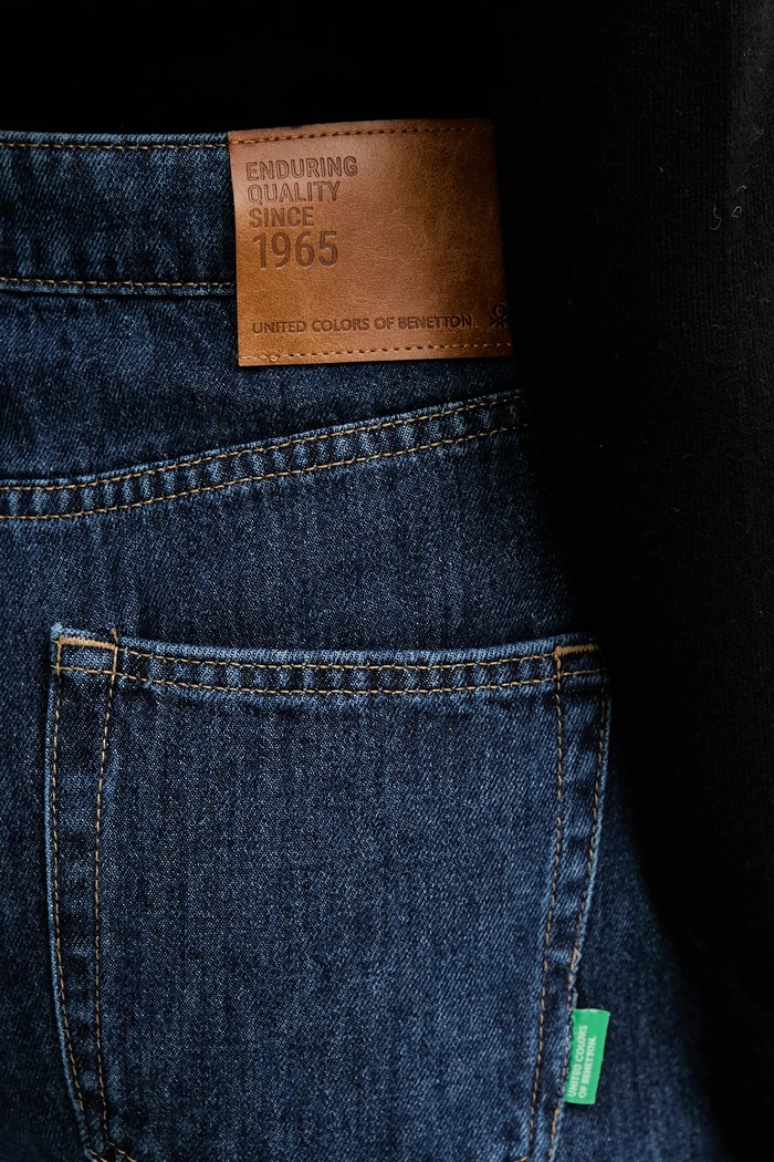 United Colors of Benetton jeansy wide leg damskie niebieski 43UNDE02B