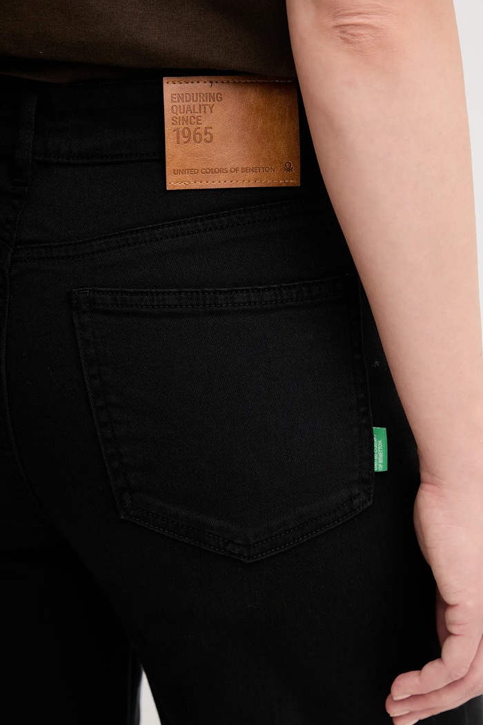United Colors of Benetton jeansy czarny 4WDDDE029