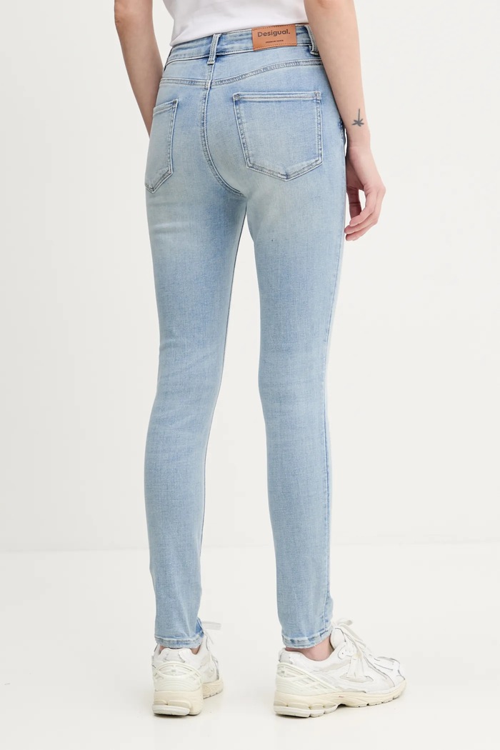 Odjeća Traperice Desigual LEYSTER 25SWDD75 plava