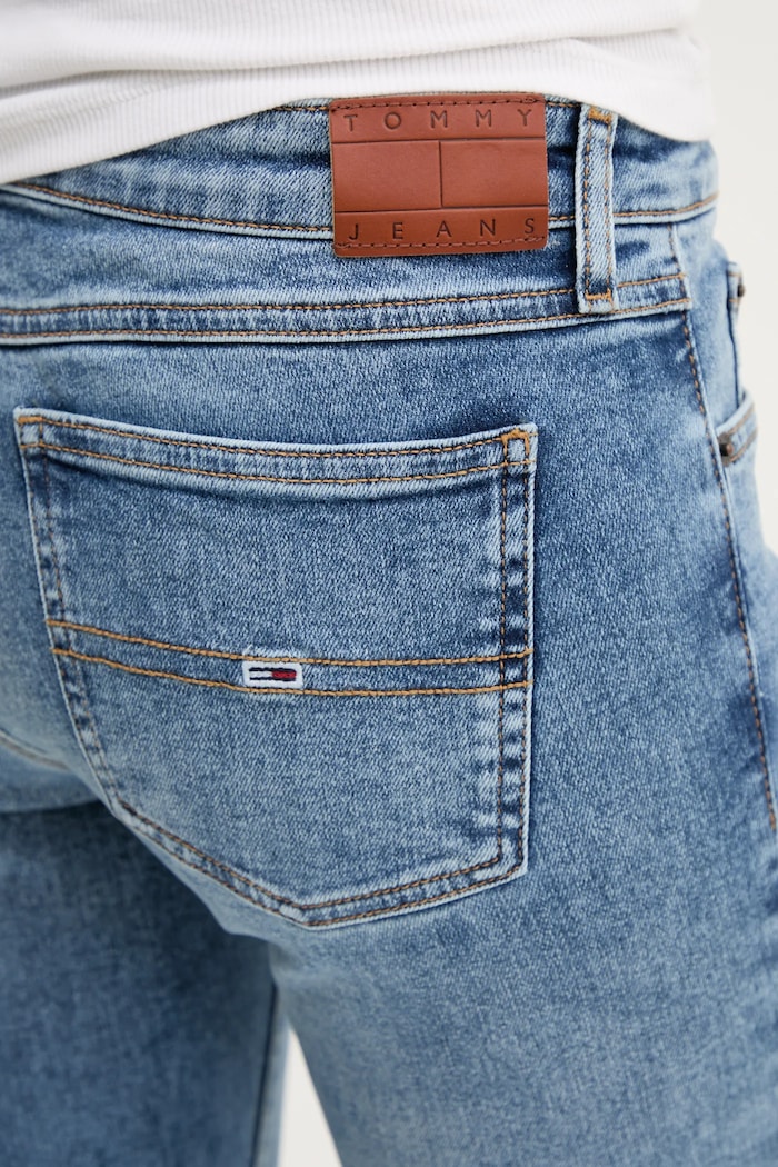 Дънки Tommy Jeans син DW0DW20668