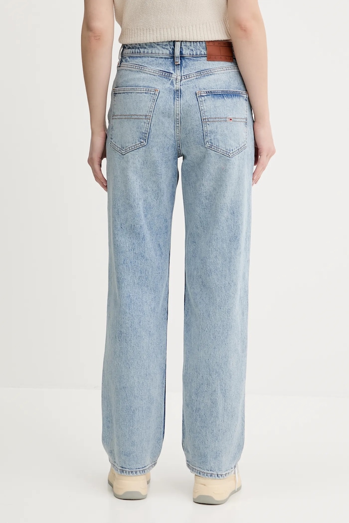 Oblečenie Rifle Tommy Jeans DW0DW21418 modrá