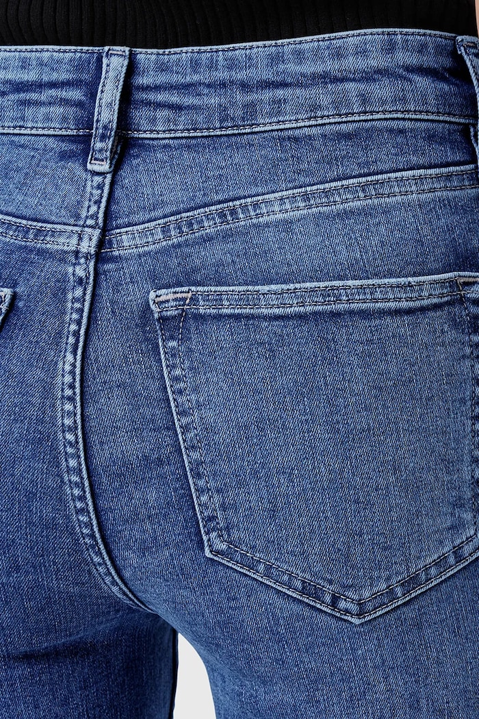 AllSaints jeansi HALDAN albastru W010EC