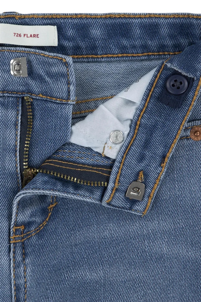 Детски дънки Levi's 726 HIGH RISE FLARE JEAN 3EG970